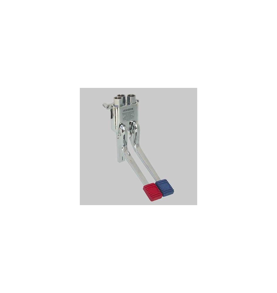 RUBINETTO A PEDALE 2 VIE PARETE - 1/2