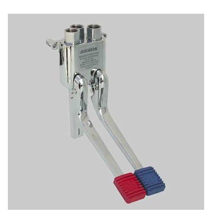 RUBINETTO A PEDALE 2 VIE PARETE - 1/2