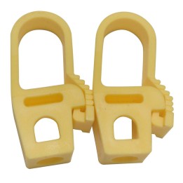 GANCIO IN PLASTICA mm. 59x29