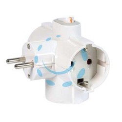 ADATTATORE TRIPLO SCHUKO 2 POLI + TERRA 16A CON INTERRUTTORE BIPOLARE - bianco 82260